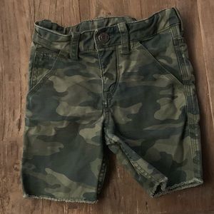 Gap Boys Camo Shorts - Size 2 Toddler